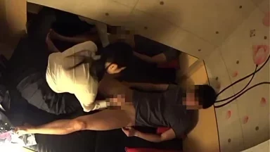 Cô gái học sinh Nhật Bản vú to mát xa bí mật 6