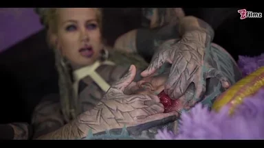 Xăm latex - Đào tạo fisting hậu môn với vòi phun khổng lồ - ATM, dương vật giả, giãn nở, sa tử cung, núm hậu môn, cực khoái dữ dội (gothic, punk, phim người lớn thay thế) ZF014