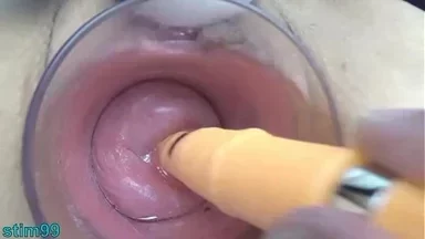 Quan hệ thô bạo cổ tử cung của MILF Nhật Bản với dương vật giả penis thật Đức và đũa ăn châu Á