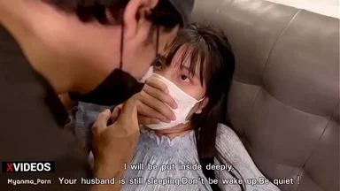 Vợ ngoại tình với mông to bị anh trai dượng đè mạnh