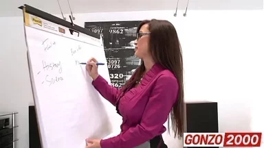 Phải nâng điểm của bạn lên! Giáo viên Lisa Ann dạy Mr. Pete một bài học nóng bỏng tại Gonzo2000