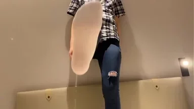 Gạ gẫm ở thư viện: Bị bắn tinh đầy người, bị địt đít, nghiện sex và phải hẹn hò hàng ngày