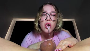 Miệng dâm nước 69 nuốt họng. Tinh dịch vào họng